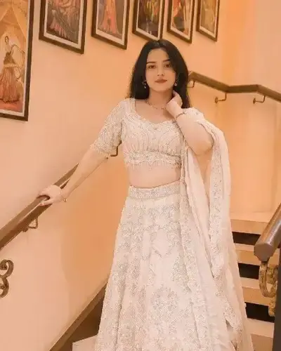 Escort Baswa